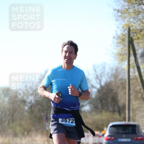 06.04.2025 - 44. Internationalen Wilhelmsburger Insellauf Jannik Wohlers http://msf.ph/oto/7620824 06.04.2025 10:08:05 Laufen 3572 meine-sportfotos.de