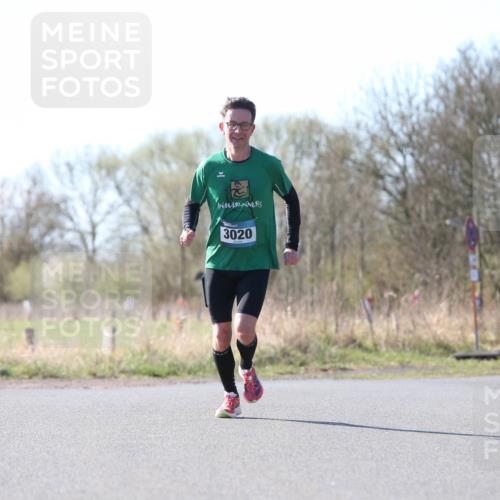 06.04.2025 - 44. Internationalen Wilhelmsburger Insellauf Jannik Wohlers http://msf.ph/oto/7620950 06.04.2025 10:08:49 Laufen 3020 meine-sportfotos.de