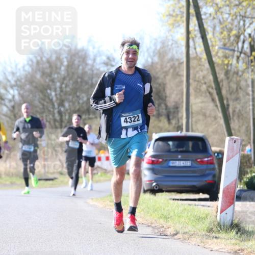 06.04.2025 - 44. Internationalen Wilhelmsburger Insellauf Jannik Wohlers http://msf.ph/oto/7620979 06.04.2025 10:09:07 Laufen 4322 meine-sportfotos.de