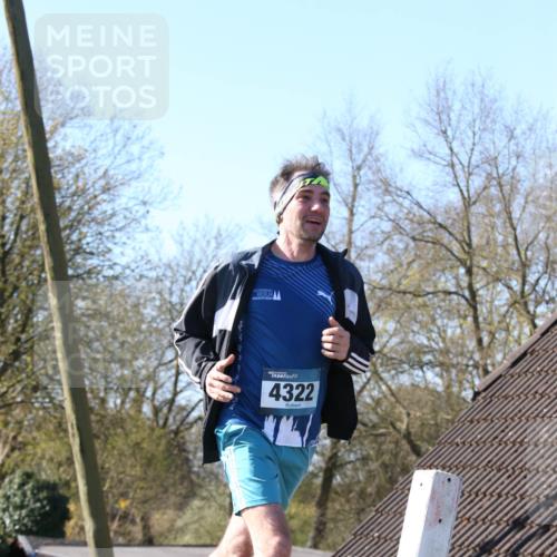 06.04.2025 - 44. Internationalen Wilhelmsburger Insellauf Jannik Wohlers http://msf.ph/oto/7620986 06.04.2025 10:09:10 Laufen 4322 meine-sportfotos.de