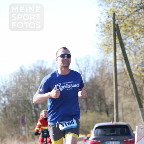 06.04.2025 - 44. Internationalen Wilhelmsburger Insellauf Jannik Wohlers http://msf.ph/oto/7621032 06.04.2025 10:09:20 Laufen 3164 meine-sportfotos.de