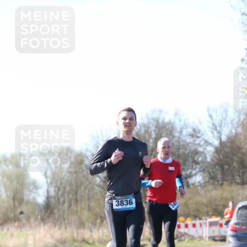 06.04.2025 - 44. Internationalen Wilhelmsburger Insellauf Jannik Wohlers http://msf.ph/oto/7621073 06.04.2025 10:09:41 Laufen 3836, 346 meine-sportfotos.de