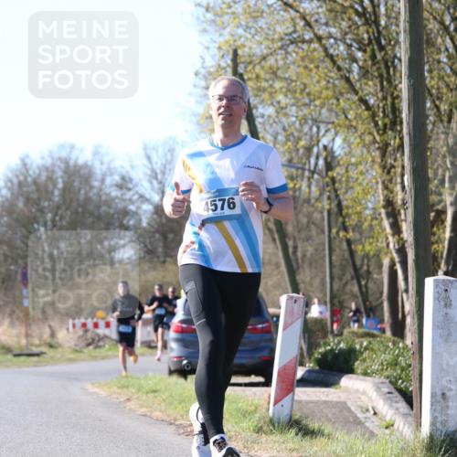 06.04.2025 - 44. Internationalen Wilhelmsburger Insellauf Jannik Wohlers http://msf.ph/oto/7621090 06.04.2025 10:10:04 Laufen 4576 meine-sportfotos.de