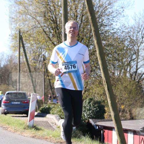 06.04.2025 - 44. Internationalen Wilhelmsburger Insellauf Jannik Wohlers http://msf.ph/oto/7621094 06.04.2025 10:10:05 Laufen 4576 meine-sportfotos.de