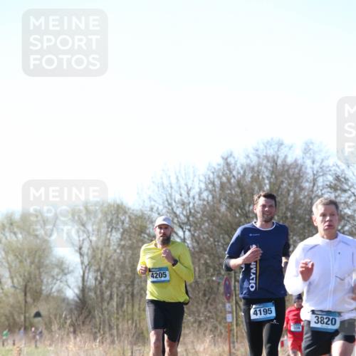 06.04.2025 - 44. Internationalen Wilhelmsburger Insellauf Jannik Wohlers http://msf.ph/oto/7621128 06.04.2025 10:10:22 Laufen 4205, 4195, 556, 3820 meine-sportfotos.de