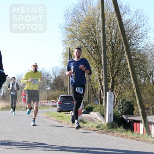06.04.2025 - 44. Internationalen Wilhelmsburger Insellauf Jannik Wohlers http://msf.ph/oto/7621135 06.04.2025 10:10:26 Laufen 4136, 4205, 31, 4323, 4195, 3820 meine-sportfotos.de