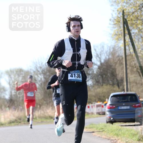 06.04.2025 - 44. Internationalen Wilhelmsburger Insellauf Jannik Wohlers http://msf.ph/oto/7621145 06.04.2025 10:10:29 Laufen 4136 meine-sportfotos.de