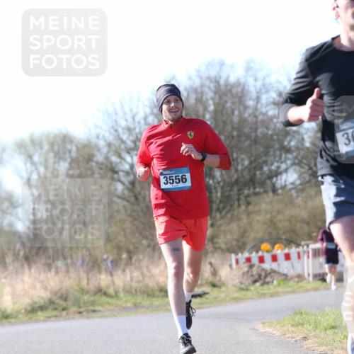 06.04.2025 - 44. Internationalen Wilhelmsburger Insellauf Jannik Wohlers http://msf.ph/oto/7621157 06.04.2025 10:10:32 Laufen 3556, 3081, 31, 4321 meine-sportfotos.de