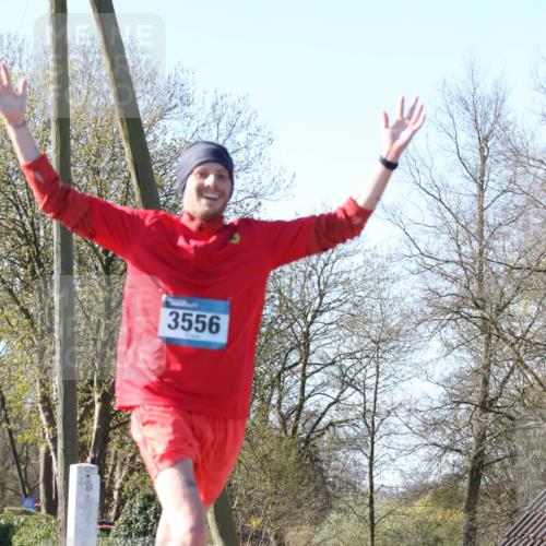 06.04.2025 - 44. Internationalen Wilhelmsburger Insellauf Jannik Wohlers http://msf.ph/oto/7621166 06.04.2025 10:10:36 Laufen 3556 meine-sportfotos.de