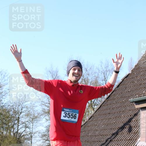 06.04.2025 - 44. Internationalen Wilhelmsburger Insellauf Jannik Wohlers http://msf.ph/oto/7621172 06.04.2025 10:10:36 Laufen 3556 meine-sportfotos.de