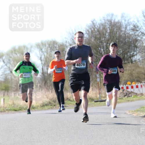 06.04.2025 - 44. Internationalen Wilhelmsburger Insellauf Jannik Wohlers http://msf.ph/oto/7621175 06.04.2025 10:10:45 Laufen 5056, 4617, 4079, 486 meine-sportfotos.de