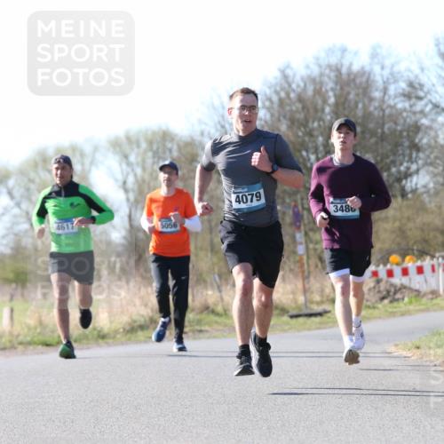 06.04.2025 - 44. Internationalen Wilhelmsburger Insellauf Jannik Wohlers http://msf.ph/oto/7621176 06.04.2025 10:10:46 Laufen 4617, 5056, 4079, 3486 meine-sportfotos.de