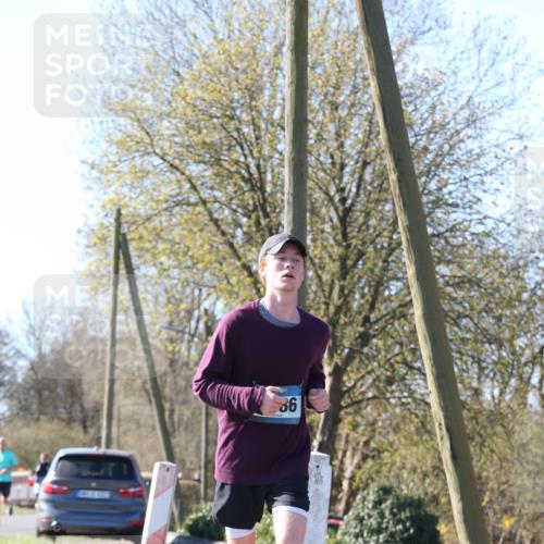 06.04.2025 - 44. Internationalen Wilhelmsburger Insellauf Jannik Wohlers http://msf.ph/oto/7621190 06.04.2025 10:10:50 Laufen 86 meine-sportfotos.de