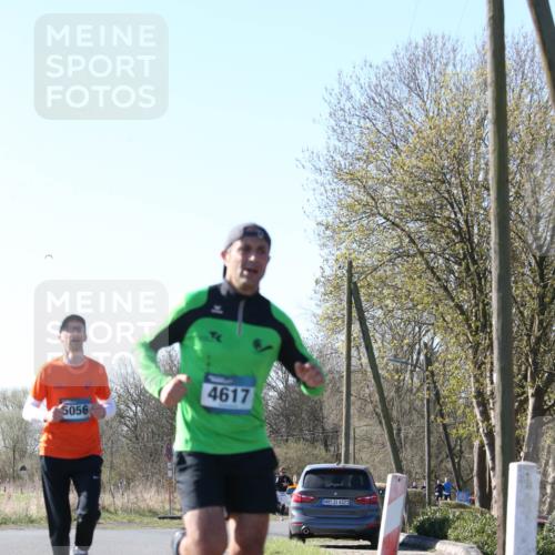 06.04.2025 - 44. Internationalen Wilhelmsburger Insellauf Jannik Wohlers http://msf.ph/oto/7621191 06.04.2025 10:10:50 Laufen 5056, 4617, 4321 meine-sportfotos.de
