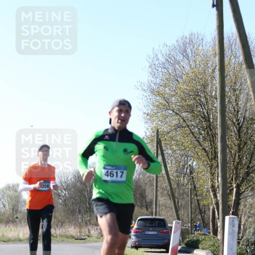 06.04.2025 - 44. Internationalen Wilhelmsburger Insellauf Jannik Wohlers http://msf.ph/oto/7621192 06.04.2025 10:10:50 Laufen 056, 4617, 31, 4321 meine-sportfotos.de