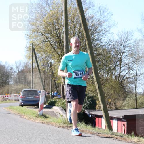 06.04.2025 - 44. Internationalen Wilhelmsburger Insellauf Jannik Wohlers http://msf.ph/oto/7621204 06.04.2025 10:11:03 Laufen 4516 meine-sportfotos.de