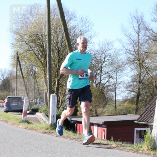 06.04.2025 - 44. Internationalen Wilhelmsburger Insellauf Jannik Wohlers http://msf.ph/oto/7621207 06.04.2025 10:11:03 Laufen 4516 meine-sportfotos.de
