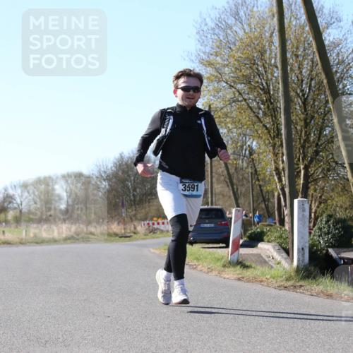 06.04.2025 - 44. Internationalen Wilhelmsburger Insellauf Jannik Wohlers http://msf.ph/oto/7621218 06.04.2025 10:11:06 Laufen 3591 meine-sportfotos.de