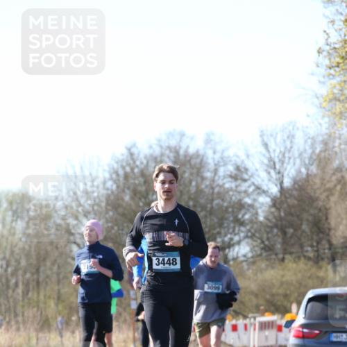 06.04.2025 - 44. Internationalen Wilhelmsburger Insellauf Jannik Wohlers http://msf.ph/oto/7621233 06.04.2025 10:11:24 Laufen 319, 3448, 3099, 1043 meine-sportfotos.de