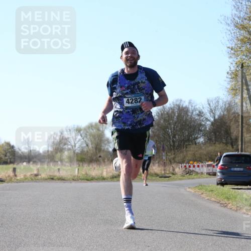06.04.2025 - 44. Internationalen Wilhelmsburger Insellauf Jannik Wohlers http://msf.ph/oto/7621277 06.04.2025 10:11:46 Laufen 4282, 31, 4323 meine-sportfotos.de