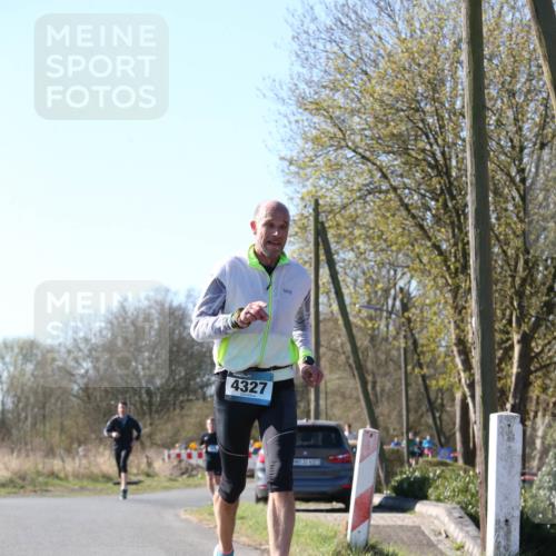 06.04.2025 - 44. Internationalen Wilhelmsburger Insellauf Jannik Wohlers http://msf.ph/oto/7621291 06.04.2025 10:11:52 Laufen 4327 meine-sportfotos.de