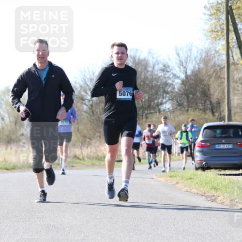 06.04.2025 - 44. Internationalen Wilhelmsburger Insellauf Jannik Wohlers http://msf.ph/oto/7621297 06.04.2025 10:12:01 Laufen 3870, 5076, 31, 4321 meine-sportfotos.de