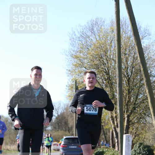 06.04.2025 - 44. Internationalen Wilhelmsburger Insellauf Jannik Wohlers http://msf.ph/oto/7621302 06.04.2025 10:12:03 Laufen 5076 meine-sportfotos.de