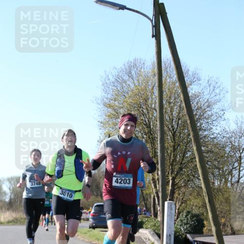 06.04.2025 - 44. Internationalen Wilhelmsburger Insellauf Jannik Wohlers http://msf.ph/oto/7621322 06.04.2025 10:12:13 Laufen 3748, 3610, 4203 meine-sportfotos.de