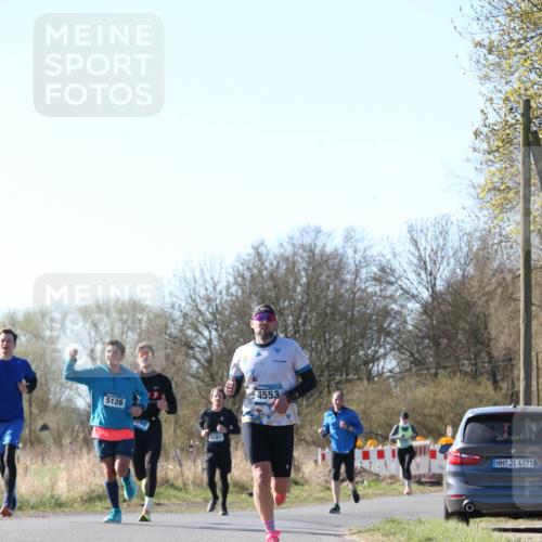06.04.2025 - 44. Internationalen Wilhelmsburger Insellauf Jannik Wohlers http://msf.ph/oto/7621339 06.04.2025 10:12:18 Laufen 5126, 3181, 4553, 4321 meine-sportfotos.de
