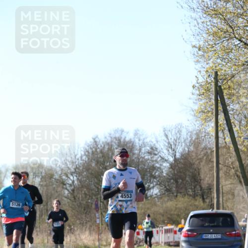 06.04.2025 - 44. Internationalen Wilhelmsburger Insellauf Jannik Wohlers http://msf.ph/oto/7621343 06.04.2025 10:12:19 Laufen 5126, 4553, 31, 4321 meine-sportfotos.de