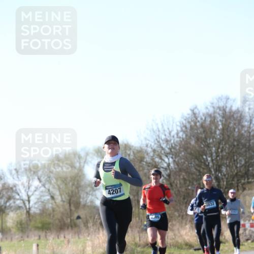 06.04.2025 - 44. Internationalen Wilhelmsburger Insellauf Jannik Wohlers http://msf.ph/oto/7621377 06.04.2025 10:12:30 Laufen 4207, 4505, 5032 meine-sportfotos.de