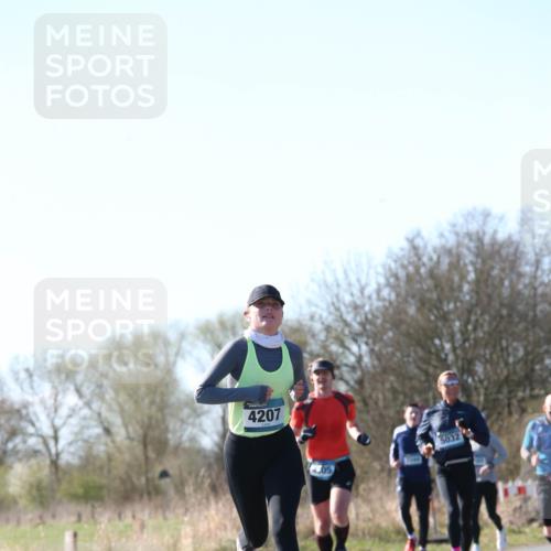 06.04.2025 - 44. Internationalen Wilhelmsburger Insellauf Jannik Wohlers http://msf.ph/oto/7621381 06.04.2025 10:12:31 Laufen 4207, 405, 5032 meine-sportfotos.de