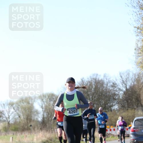 06.04.2025 - 44. Internationalen Wilhelmsburger Insellauf Jannik Wohlers http://msf.ph/oto/7621383 06.04.2025 10:12:32 Laufen 4207, 5032 meine-sportfotos.de
