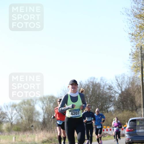 06.04.2025 - 44. Internationalen Wilhelmsburger Insellauf Jannik Wohlers http://msf.ph/oto/7621384 06.04.2025 10:12:32 Laufen 4207, 5032, 4254, 14036, 31, 432 meine-sportfotos.de