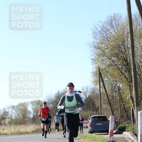 06.04.2025 - 44. Internationalen Wilhelmsburger Insellauf Jannik Wohlers http://msf.ph/oto/7621388 06.04.2025 10:12:32 Laufen 05, 4207, 31, 4323 meine-sportfotos.de
