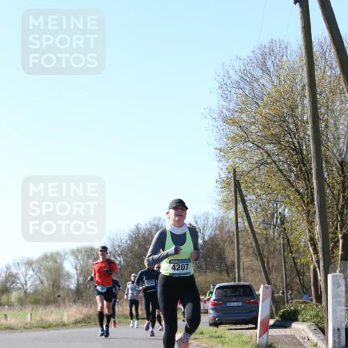 06.04.2025 - 44. Internationalen Wilhelmsburger Insellauf Jannik Wohlers http://msf.ph/oto/7621389 06.04.2025 10:12:33 Laufen 5032, 4207, 31, 4323 meine-sportfotos.de