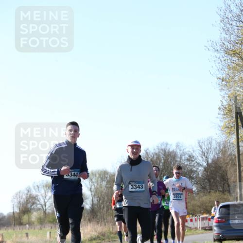 06.04.2025 - 44. Internationalen Wilhelmsburger Insellauf Jannik Wohlers http://msf.ph/oto/7621419 06.04.2025 10:12:40 Laufen 344, 3343, 3804, 31, 4323 meine-sportfotos.de