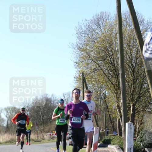 06.04.2025 - 44. Internationalen Wilhelmsburger Insellauf Jannik Wohlers http://msf.ph/oto/7621425 06.04.2025 10:12:43 Laufen 4615, 3884, 4385, 4 meine-sportfotos.de