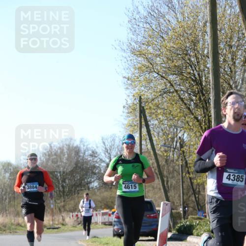 06.04.2025 - 44. Internationalen Wilhelmsburger Insellauf Jannik Wohlers http://msf.ph/oto/7621434 06.04.2025 10:12:44 Laufen 3884, 4615, 4385 meine-sportfotos.de