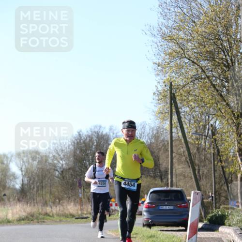 06.04.2025 - 44. Internationalen Wilhelmsburger Insellauf Jannik Wohlers http://msf.ph/oto/7621450 06.04.2025 10:12:49 Laufen 4250, 4454, 31, 4321 meine-sportfotos.de