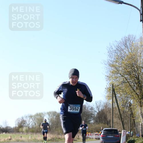 06.04.2025 - 44. Internationalen Wilhelmsburger Insellauf Jannik Wohlers http://msf.ph/oto/7621484 06.04.2025 10:13:03 Laufen 3552 meine-sportfotos.de