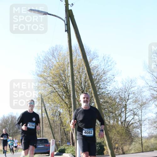 06.04.2025 - 44. Internationalen Wilhelmsburger Insellauf Jannik Wohlers http://msf.ph/oto/7621511 06.04.2025 10:13:20 Laufen 3284, 4082 meine-sportfotos.de