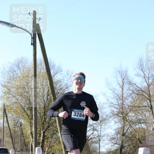 06.04.2025 - 44. Internationalen Wilhelmsburger Insellauf Jannik Wohlers http://msf.ph/oto/7621520 06.04.2025 10:13:21 Laufen 3284 meine-sportfotos.de