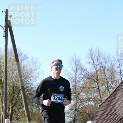06.04.2025 - 44. Internationalen Wilhelmsburger Insellauf Jannik Wohlers http://msf.ph/oto/7621522 06.04.2025 10:13:21 Laufen 3284 meine-sportfotos.de
