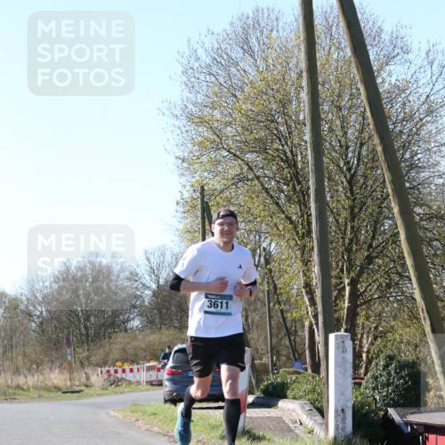 06.04.2025 - 44. Internationalen Wilhelmsburger Insellauf Jannik Wohlers http://msf.ph/oto/7621549 06.04.2025 10:13:32 Laufen 3611 meine-sportfotos.de