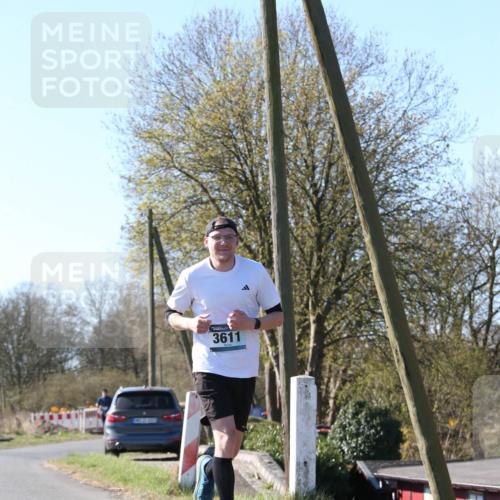 06.04.2025 - 44. Internationalen Wilhelmsburger Insellauf Jannik Wohlers http://msf.ph/oto/7621553 06.04.2025 10:13:32 Laufen 3611 meine-sportfotos.de