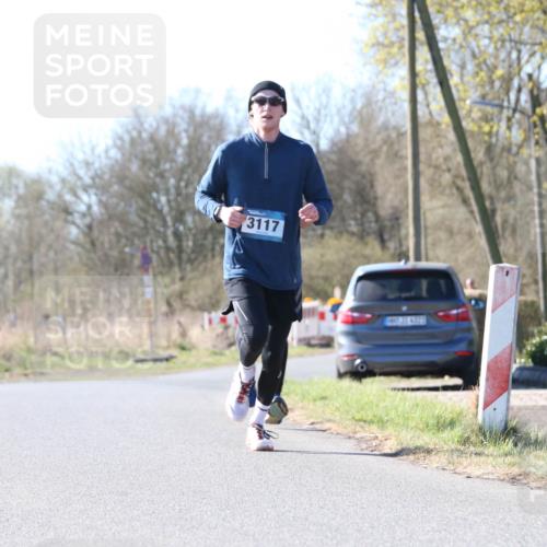 06.04.2025 - 44. Internationalen Wilhelmsburger Insellauf Jannik Wohlers http://msf.ph/oto/7621558 06.04.2025 10:13:46 Laufen 3117 meine-sportfotos.de