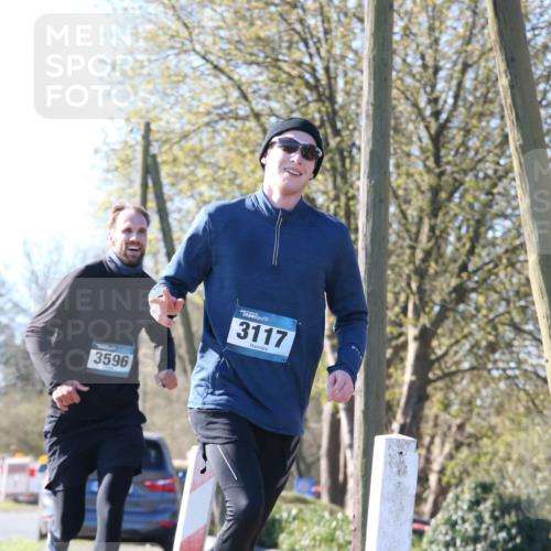 06.04.2025 - 44. Internationalen Wilhelmsburger Insellauf Jannik Wohlers http://msf.ph/oto/7621560 06.04.2025 10:13:48 Laufen 3596, 3117 meine-sportfotos.de