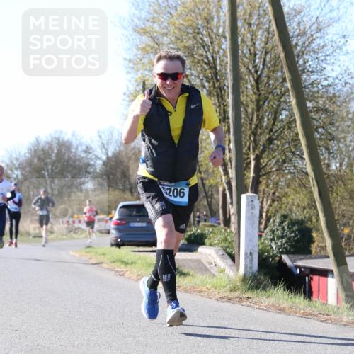 06.04.2025 - 44. Internationalen Wilhelmsburger Insellauf Jannik Wohlers http://msf.ph/oto/7621589 06.04.2025 10:14:09 Laufen 206 meine-sportfotos.de