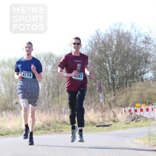 06.04.2025 - 44. Internationalen Wilhelmsburger Insellauf Jannik Wohlers http://msf.ph/oto/7621610 06.04.2025 10:14:22 Laufen 4174, 263 meine-sportfotos.de